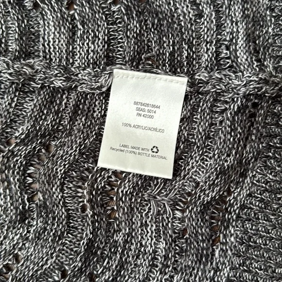 Grey Cardigan sweater size small - Picture 10 of 10